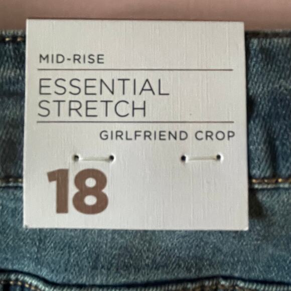 LANE BRAYNT, SIZE 18 CAPRI WITH LACE AND TORN LOOK - Picture 3 of 7